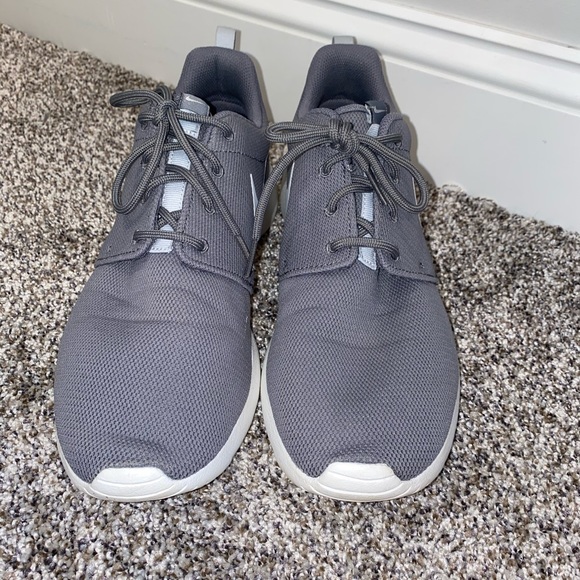Nike Roshes women’s size 10 - Picture 2 of 6
